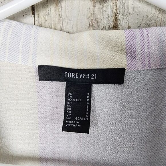 Forever 21 Rayon Short Sleeve Button Down Shirt Multicolored Size Small - Picture 3 of 9